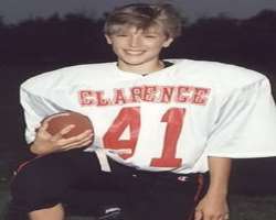 The One Tree Hill star used to play football in hi The One Tree Hill star used to play football in his school days, but he took a break from the sport after an injury in the stomach, he had to undergo